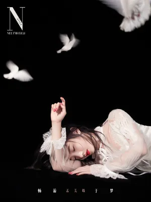 孟美岐百变时尚大片写真图片_7