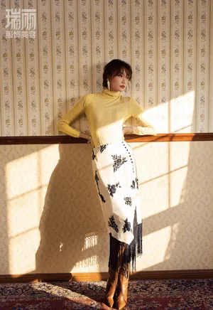 李斯羽优雅温婉写真图片_1