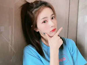 白鹿清新灵动写真图片