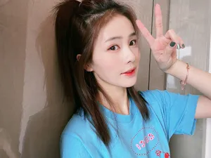白鹿清新灵动写真图片