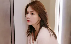 白鹿粉色毛衣甜美写真图片_2