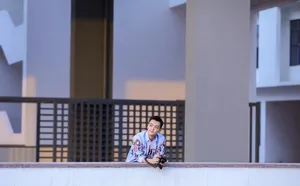 张晓谦蓝色衬衣清爽帅气写真_3