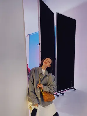 宋祖儿俏皮自拍照图片_5