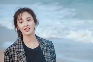 彭小苒甜美元气海边写真图片_6