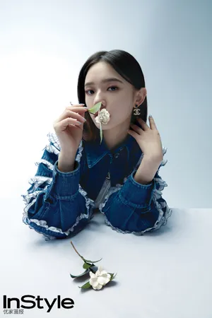 林允最新时尚杂志写真大片_5