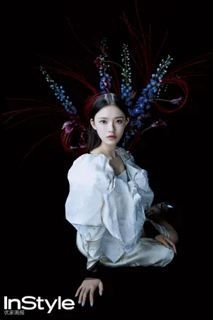 林允最新时尚杂志写真大片_6