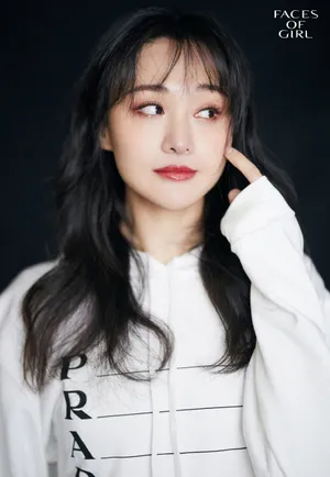 郑爽长卷发温婉写真图片_4