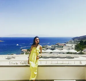 罗秋韵甜美旅拍照图片_3