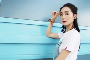 黄洋洋简约私服俏丽写真图片