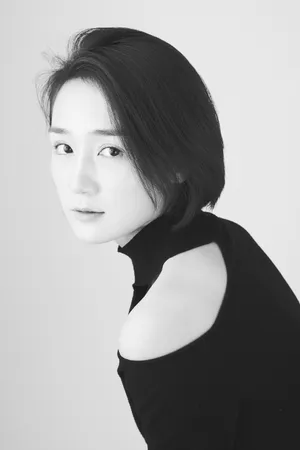 黄洋洋黑白优雅写真图片_2