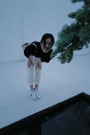刘雯简约私服照图片_2