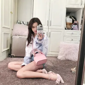 黄一琳私服居家自拍照图片_2