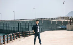 王耀庆初春时尚穿搭写真_2