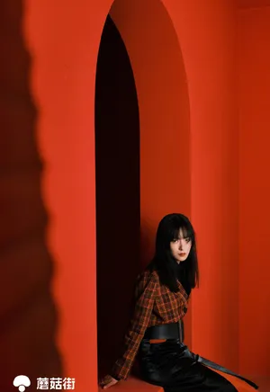孙安可条纹西装甜酷写真图片_2