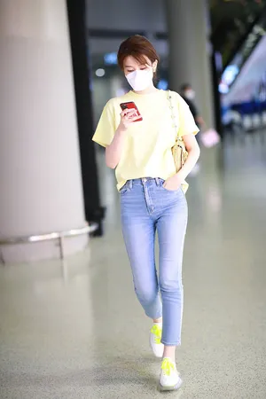 乔欣清凉俏丽街拍照图片