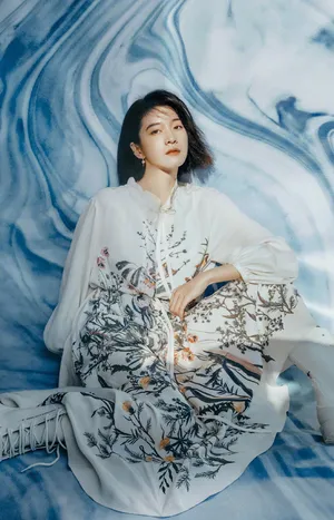 张雪迎时尚灵动写真图片_6