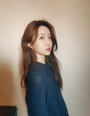 王子璇清新俏皮自拍图片_5