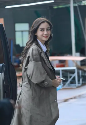 angelababy元气复工照街拍图片