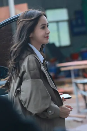 angelababy元气复工照街拍图片_2