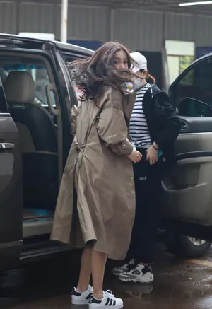 angelababy元气复工照街拍图片_7