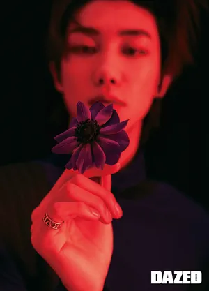 The8徐明浩DAZEDKOREA四月刊封面写真_3