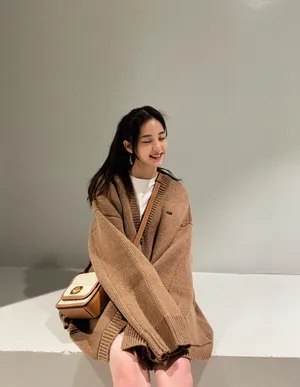 欧阳娜娜俏皮单马尾私服照图片