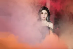 鞠婧祎迷人性感舞台照图片