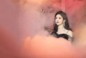 鞠婧祎迷人性感舞台照图片_3