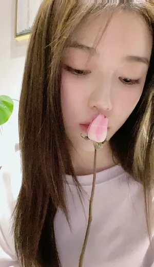宁心清秀甜美自拍图片