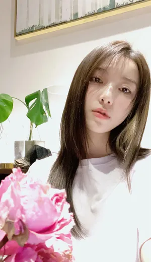 宁心清秀甜美自拍图片_2