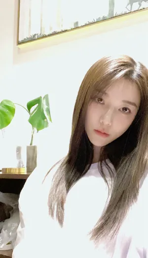 宁心清秀甜美自拍图片_3