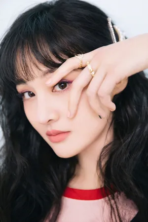 郑爽清爽甜美春日大片写真图片_1