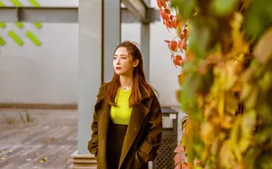 李曼优雅浪漫街拍图片第1张