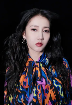 弦子彩虹裙性感唯美写真图片_7