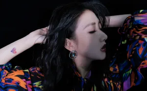 弦子彩虹裙性感唯美写真图片_9