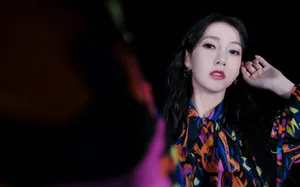 弦子彩虹裙性感唯美写真图片_12