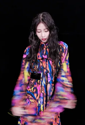 弦子彩虹裙性感唯美写真图片_13