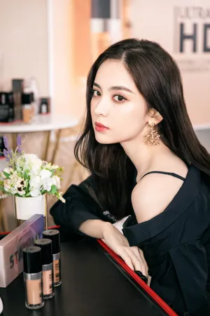 娜扎优雅性感品牌活动图片_6