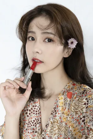 白鹿春日虞美人妆写真图片