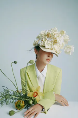 辛芷蕾最新春日写真大片_2