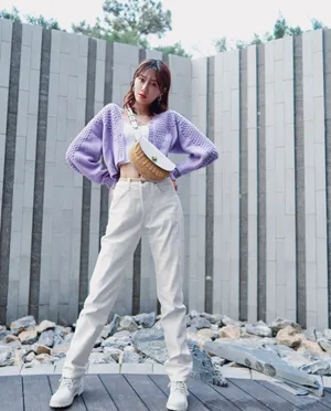 李斯羽丁香紫甜美靓丽图片