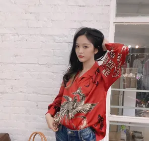 吴宣仪中国风衬衫私服照图片_3