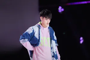 黄子韬创造营2020帅气图片_1