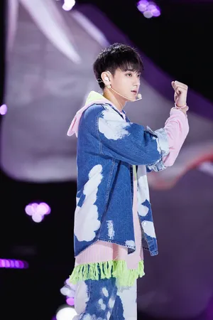 黄子韬创造营2020帅气图片_2