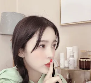 赵樱子俏丽居家自拍照图片