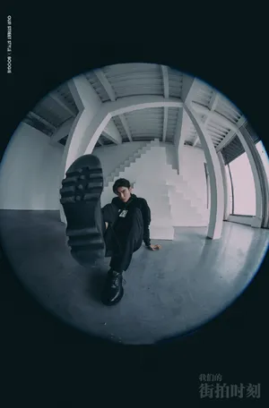 王子异个性光影时尚写真图片_1