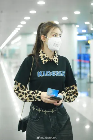 宋祖儿俏丽时尚大片写真图片