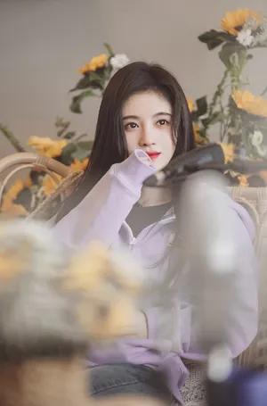 鞠婧祎《朋友请听好》高清剧照图片