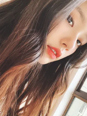 林允时尚靓丽自拍图片_2