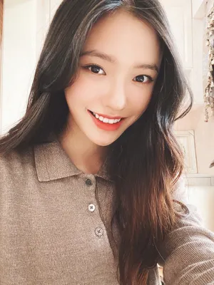 林允时尚靓丽自拍图片_6